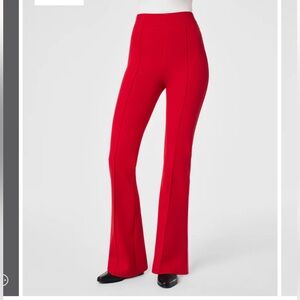 SPANX NEW WITH TAGS NEVER WORN! Pulls on with no zipper, machine washable.